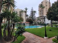 Bazén v ubytování Sunny Beach Aloha Apartment nebo v jeho okolí