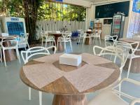 Restaurace v ubytování 蓝色引力潜水度假村BLUE GRAVITY.WOW DIVING