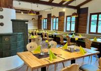 Restaurace v ubytování Genuss- und Wellnesshotel Puchas Kukmirn