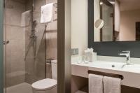 Koupelna v ubytování Hotel SB Plaza Europa