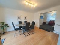Půdorys ubytování Comfy King Room for - Professionals - Teachers Nhs Trades & Leisure