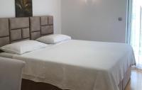 Posteľ alebo postele v izbe v ubytovaní Holiday Home Bajagic 90 With Outdoor Swimmingpool