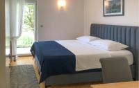 Posteľ alebo postele v izbe v ubytovaní Holiday Home Bajagic 90 With Outdoor Swimmingpool