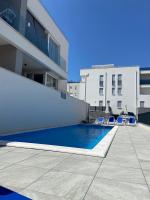 Bazén v ubytovaní Villa Apartment Joel alebo v jeho blízkosti