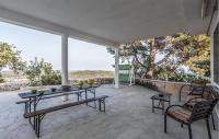 A balcony or terrace at Nice Home In Modica With Wifi