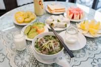 Jídlo v hotelu nebo okolí