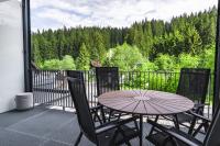Balkón nebo terasa v ubytování Luxusní apartmán Domovjanka - MEDVĚDÍN