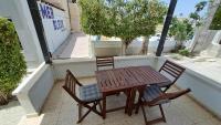 Balkón nebo terasa v ubytování 30meters from the sea apartment in Larnaca