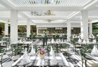 The GrandResort - Limited Edition by Leonardo Hotels餐厅或其他用餐的地方