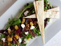 Jídlo v hotelu nebo okolí