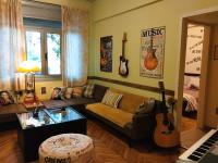 A seating area at Still got the blues