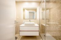 Koupelna v ubytování GuestReady - Parede Residence near the beaches
