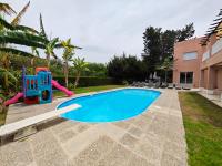 Bazén v ubytování Villa Green Sea nebo v jeho okolí