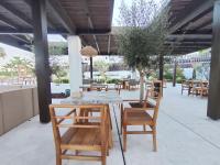 Restaurace v ubytování Casas de la Loma, Macenas Resort