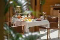 Jídlo v hotelu nebo okolí