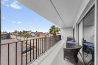 Ein Balkon oder eine Terrasse in der Unterkunft South Padre Island Lodge