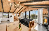Kuchyň nebo kuchyňský kout v ubytování Holiday Home Julianevej Hvide Sande Ix