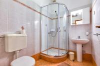 Kúpeľňa v ubytovaní Apartments with a parking space Mali Losinj (Losinj) - 8026