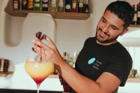 Thức uống tại Naxos Cave Suites