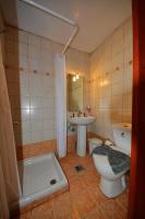 Kúpeľňa v ubytovaní Bikakis Family Apartments
