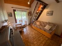 Posedenie v ubytovaní Studio avec mezzanine, balcon et parking à Châtel, proche des remontées mécaniques - FR-1-693-17