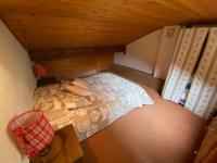 Posteľ alebo postele v izbe v ubytovaní Studio avec mezzanine, balcon et parking à Châtel, proche des remontées mécaniques - FR-1-693-17