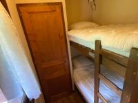 Posteľ alebo postele v izbe v ubytovaní Studio avec mezzanine, balcon et parking à Châtel, proche des remontées mécaniques - FR-1-693-17
