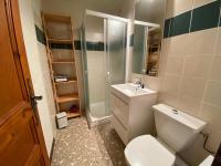 Kúpeľňa v ubytovaní Studio avec mezzanine, balcon et parking à Châtel, proche des remontées mécaniques - FR-1-693-17
