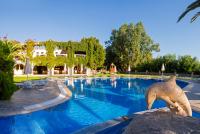 Bazén v ubytování Ekaterini Hotel nebo v jeho okolí