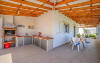 Kuchnia lub aneks kuchenny w obiekcie 2 Bedroom Beautiful Home In Muro