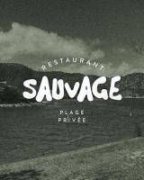 ein Schwarz-Weiß-Bild des Wortes „sauvage“ in der Unterkunft Camping les Rives du Lac de Vinça in Vinça