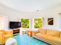 Telewizja i/lub zestaw kina domowego w obiekcie Villa Paloma St Tropez
