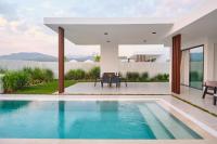 Bazén v ubytování Ashta Suites - Cozy Suite nebo v jeho okolí