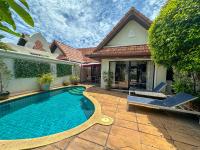 Bazén v ubytování VIEW TALAY VILLAs POOL 53, JOMTIEN BEACH, PATTAYA nebo v jeho okolí