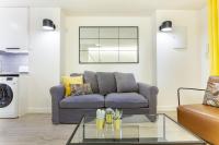 A seating area at Apartamento Retiro V en Madrid