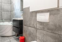 Kúpeľňa v ubytovaní Lavie Maison Eiffel AC Hot Tub
