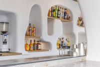 Naxos Cave Suitesにあるキッチンまたは簡易キッチン