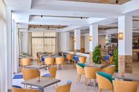 Część wypoczynkowa w obiekcie Universal Hotel Bikini