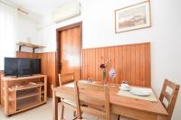 Televízia a/alebo spoločenská miestnosť v ubytovaní Apartment in Pula/Istrien 11022