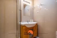 #160 V3 Vila Branca 92 by Home Holidaysにあるバスルーム