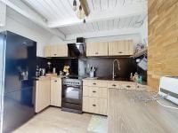 Kuchnia lub aneks kuchenny w obiekcie Escapade marine a carnac Maison 4 personnes toute équipée, au calme entre plage et ville