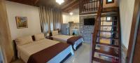 Posteľ alebo postele v izbe v ubytovaní dimitris' villas - villa 1
