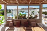Bazén v ubytování Ampelia Hotel Kassandra nebo v jeho okolí