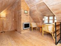TV a/nebo společenská místnost v ubytování 14 person holiday home in Ulfborg