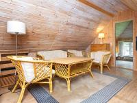 Posezení v ubytování 14 person holiday home in Ulfborg