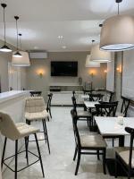 TV/trung tâm giải trí tại Central Plaza Hotel