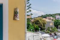 A general mountain view or a mountain view taken from az apartmanhoteleket