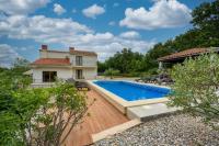 Bazén v ubytovaní Villa Aqua alebo v jeho blízkosti