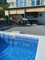 Bazén v ubytovaní Holiday home Duje alebo v jeho blízkosti