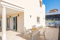 Balkón alebo terasa v ubytovaní Villa Alegria by Villa Plus